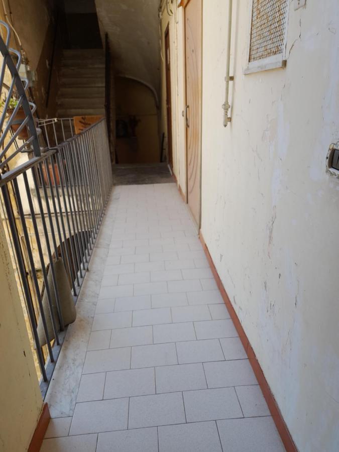 Camera Rarisa Napoli Centro Exterior photo